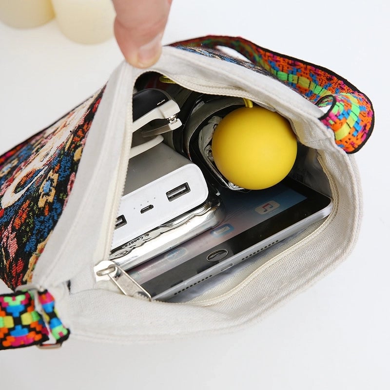 Women's Medium Cotton And Linen Animal Cute Zipper Shoulder Bag