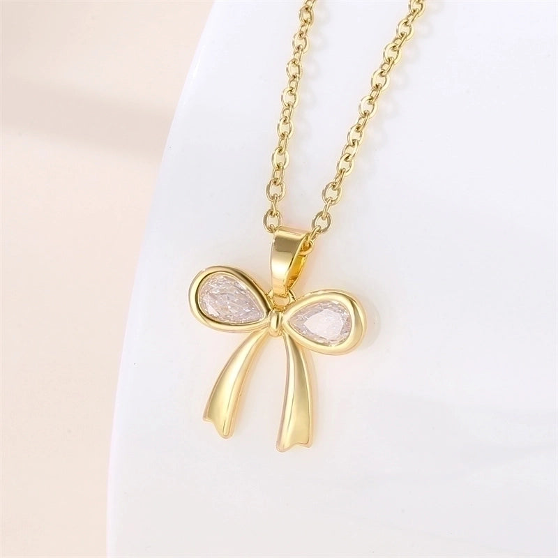 Stainless Steel Titanium Steel 18K Gold Plated Vintage Style Plating Inlay Round Heart Shape Snowflake Zircon Pendant Necklace