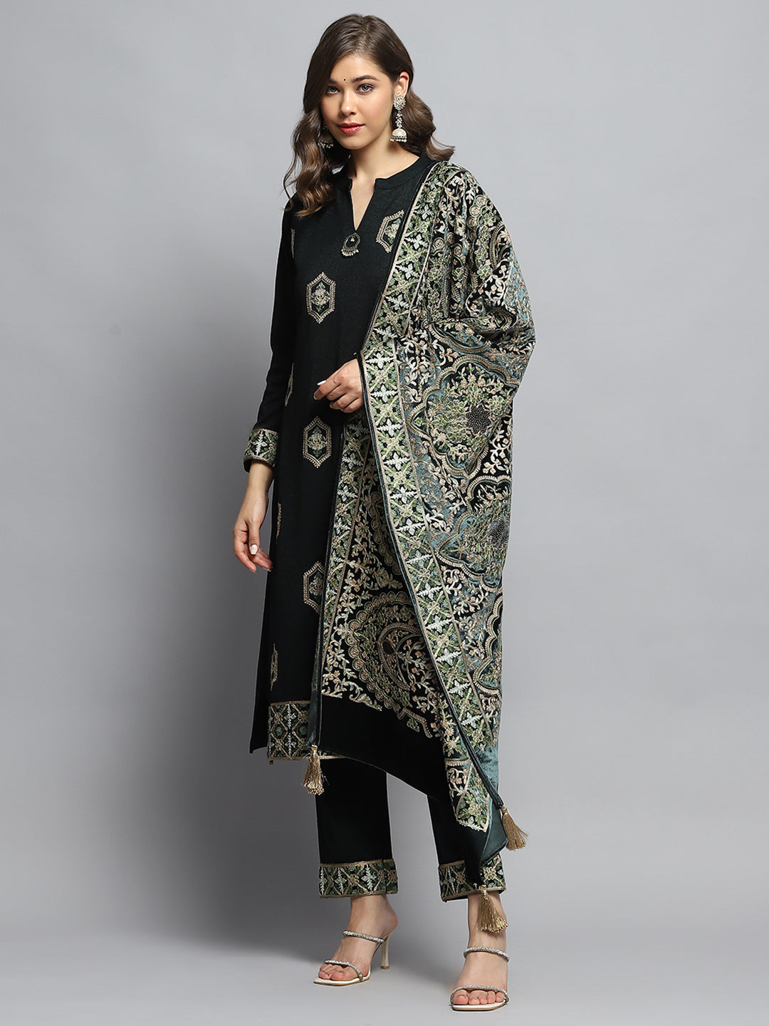 Women Green Self Design Round Neck Full Sleeve Kurti Set & Stole