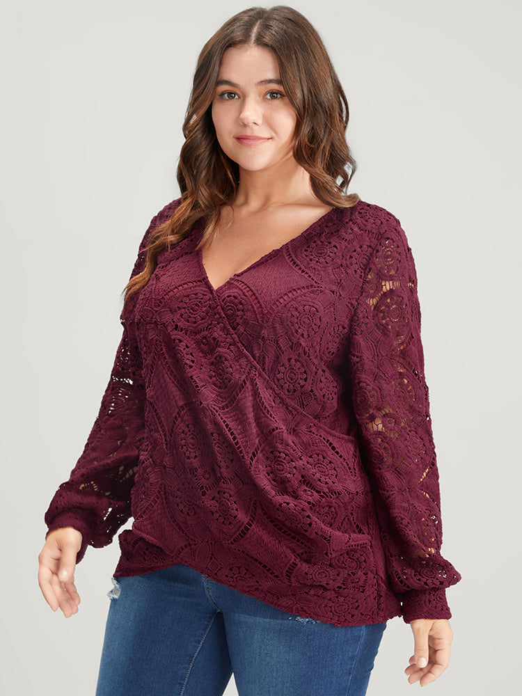 Solid Crossover Hem Lace Blouse