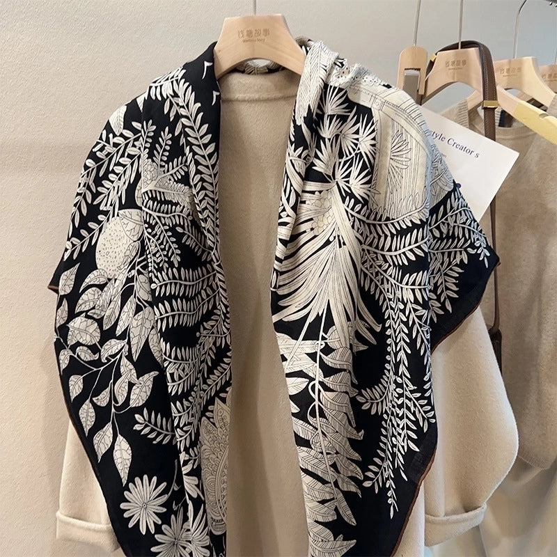 Women's Elegant Geometric Silk Printing Silk Scarf