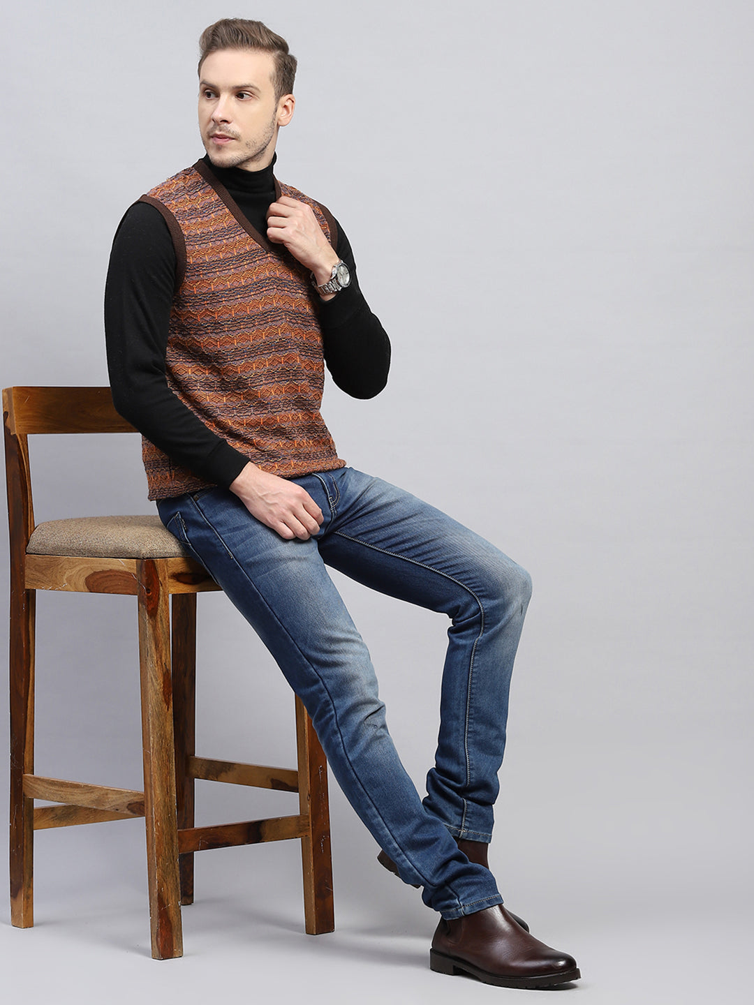 Men Brown Self Design V Neck Sleeveless Sweater