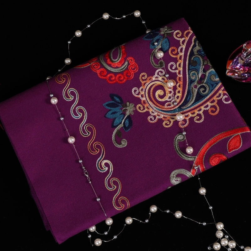 Women's Minimalist Flower Imitation Cashmere Embroidery Scarf