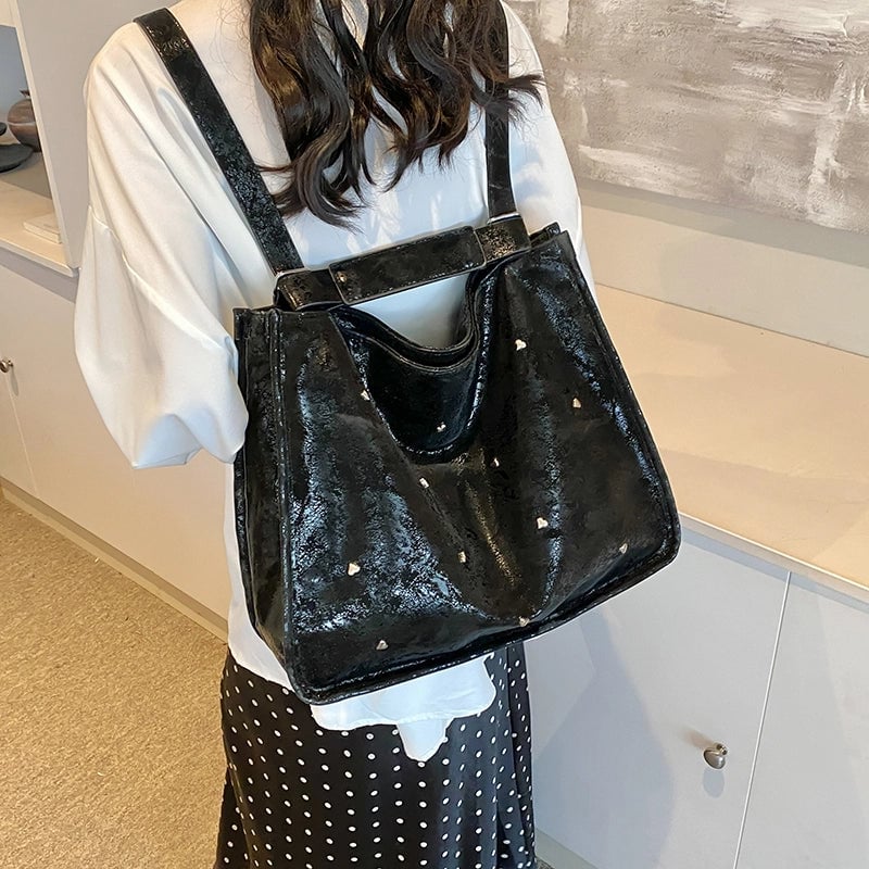 Women's Medium Pu Leather Solid Color Preppy Style Streetwear Sewing Thread Square Zipper Tote Bag