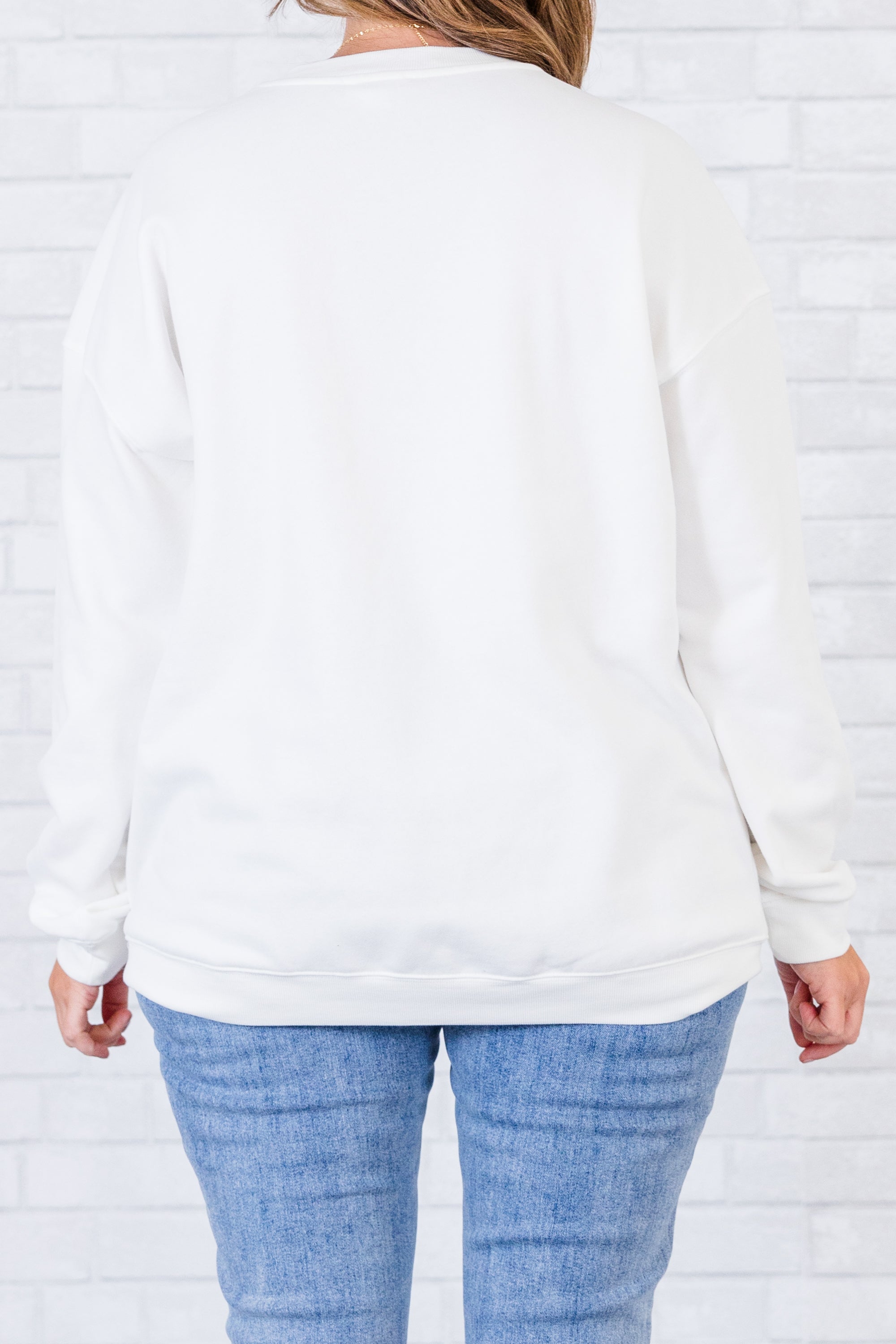 Northern Adventures Pullover. White