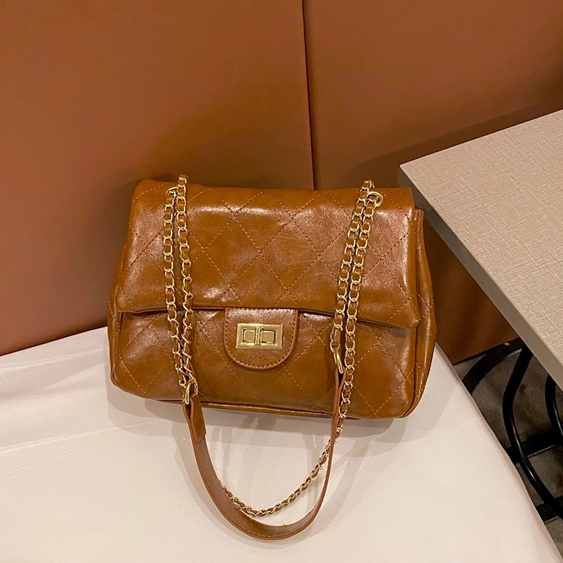 Women's Pu Leather Solid Color Vacation Sewing Thread Square Lock Clasp Shoulder Bag Messenger Bag