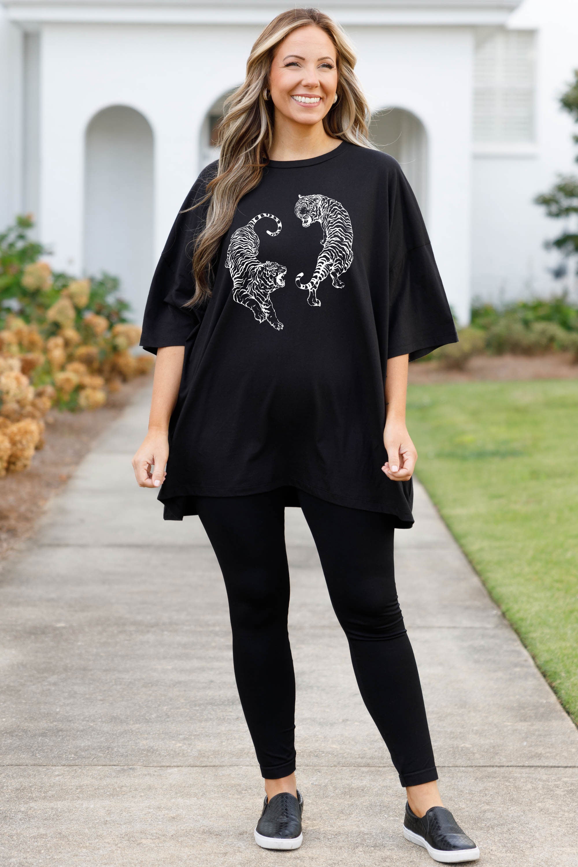 Roar Loudly Boyfriend Tee. Black