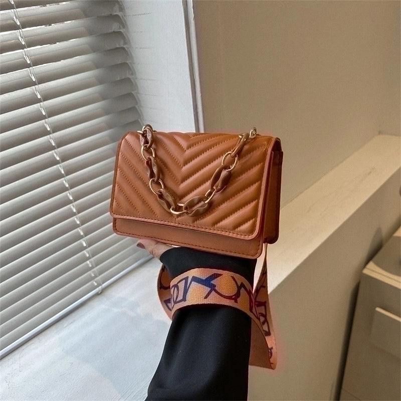 Women's Small Pu Leather Solid Color Streetwear Square Lock Clasp Crossbody Bag