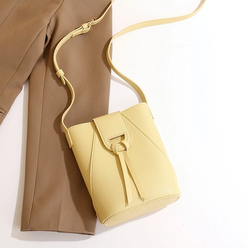 Women's Pu Leather Solid Color Basic Bucket Magnetic Buckle Phone Wallets