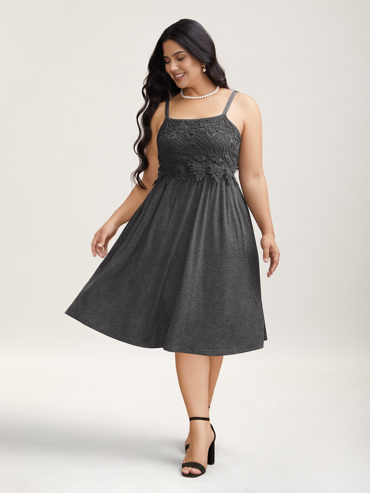 Lace Waist-Cinched Pockets Midi Dress
