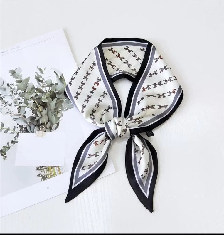 Women's Elegant Printing Polyester Silk Scarf