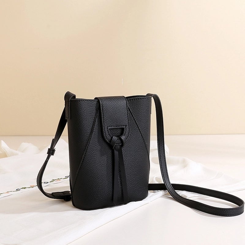Women's Pu Leather Solid Color Basic Bucket Magnetic Buckle Phone Wallets