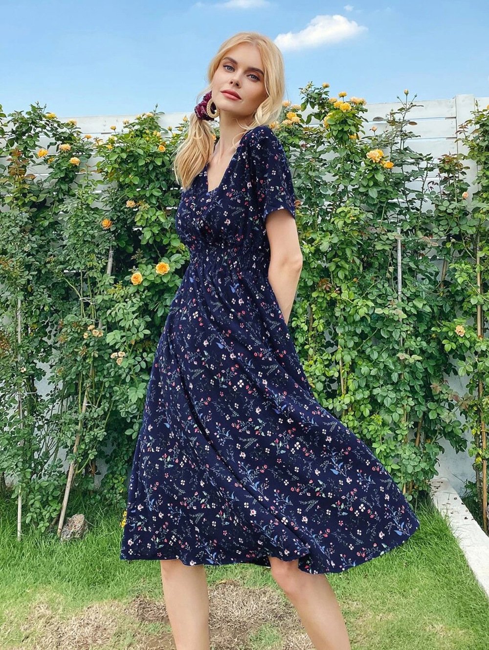 Women V-neck floral print short-sleeved dress