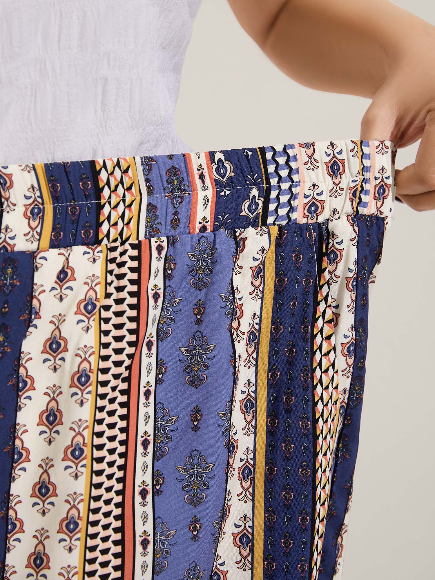 Boho Print Tassels Hem Shorts