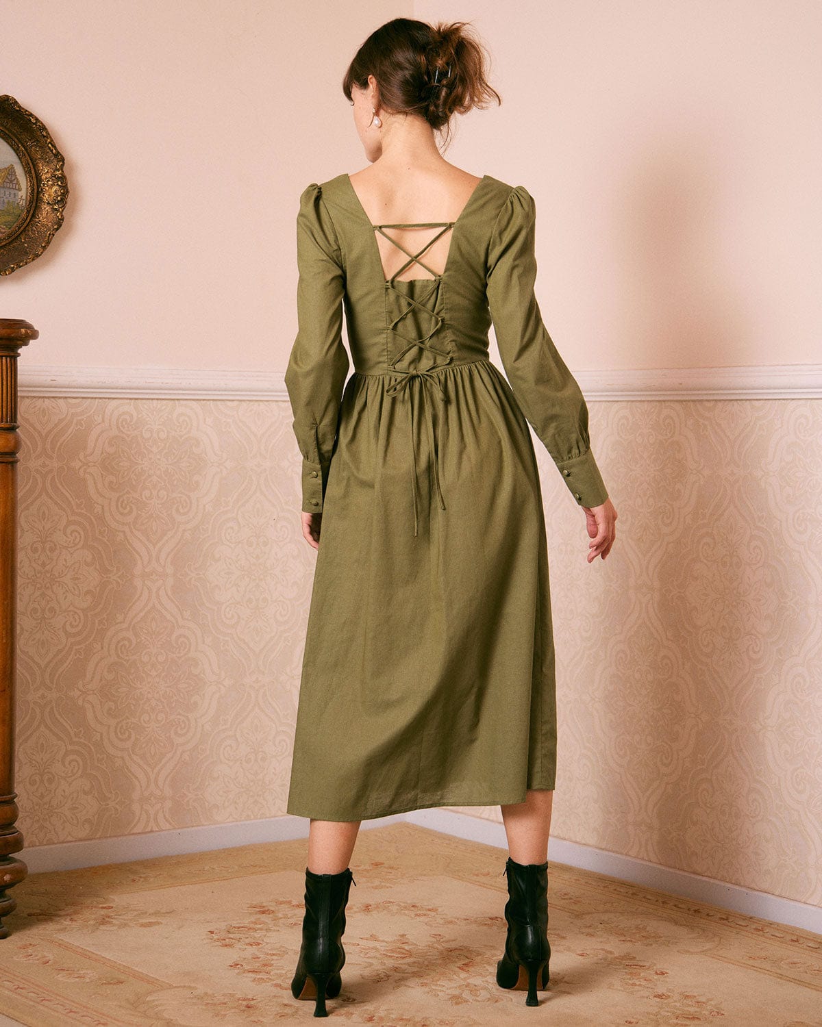 The Green Sweetheart Neck Button Midi Dress