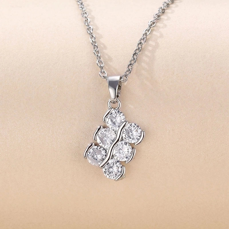 Stainless Steel White Gold Plated Elegant Plating Inlay Round Flower Butterfly Zircon Pendant Necklace