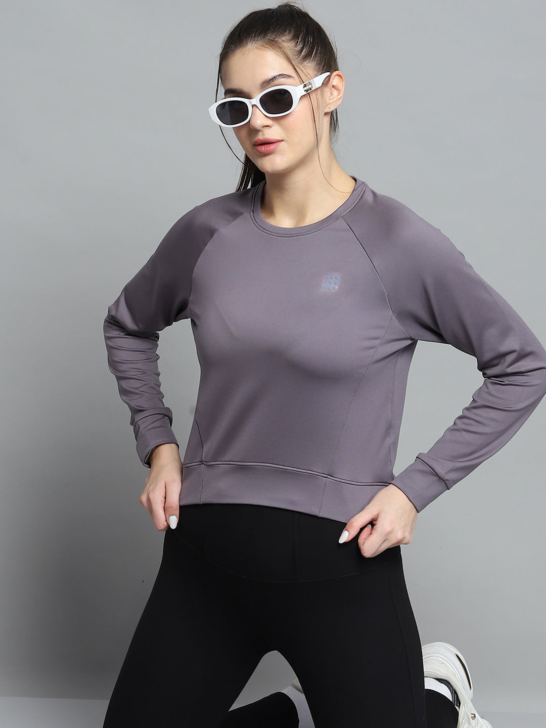 Women Grey Solid Round Neck Full Sleeve Sweatshirt