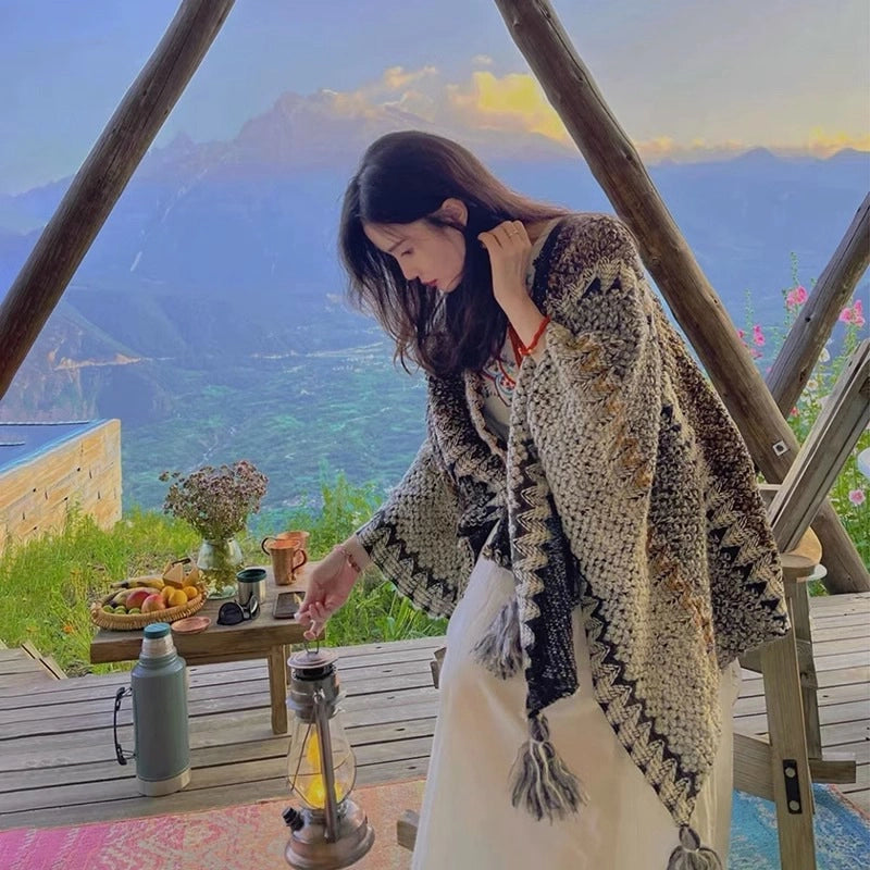 Women's Ethnic Style Color Block Blended Tassel Shawl