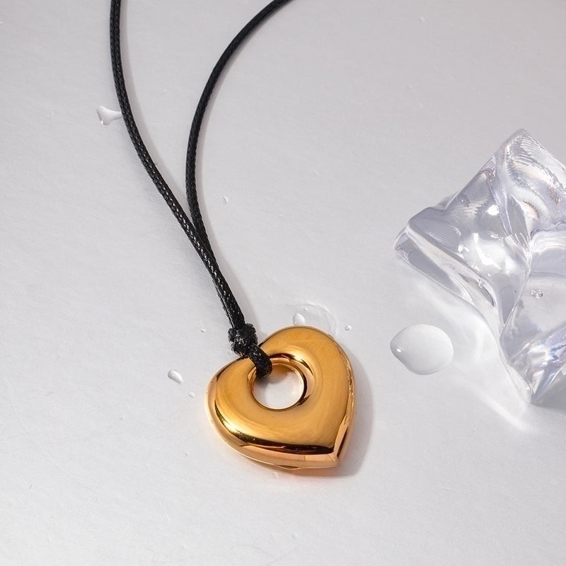 304 Stainless Steel 18K Gold Plated Minimalist Classic Style Plating Heart Shape Pendant Necklace