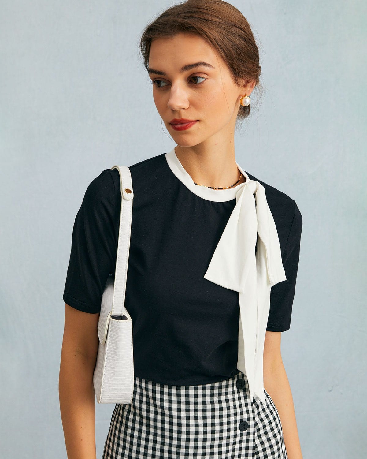 The Black Round Neck Colorblock Bowknot Top