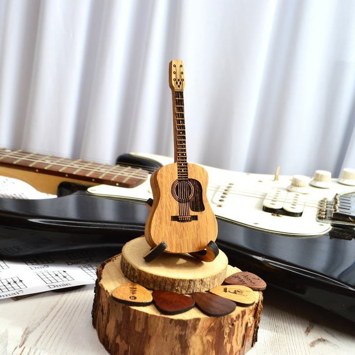 🎁Wooden Acoustic Guitar Pick Box🎸