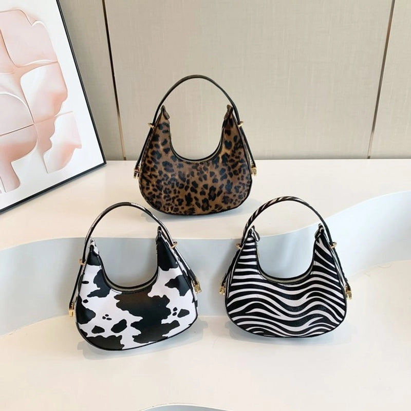 Women's Medium Pu Leather Houndstooth Zebra Classic Style Streetwear Pillow Shape Zipper Underarm Bag
