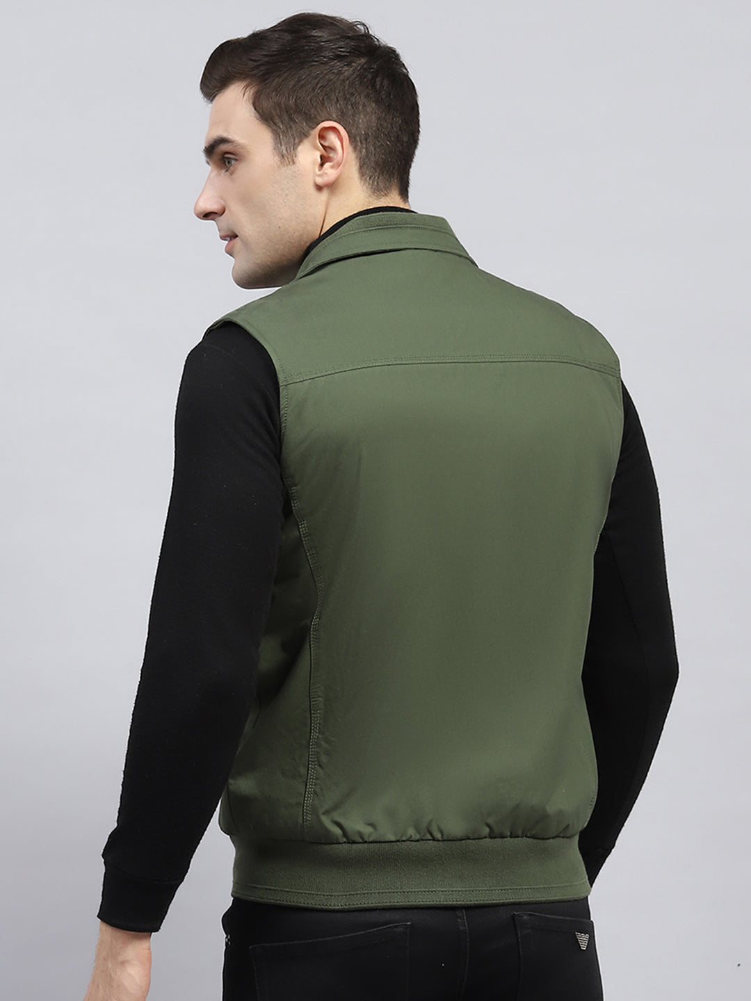 Men Olive Solid Collar Sleeveless Jacket