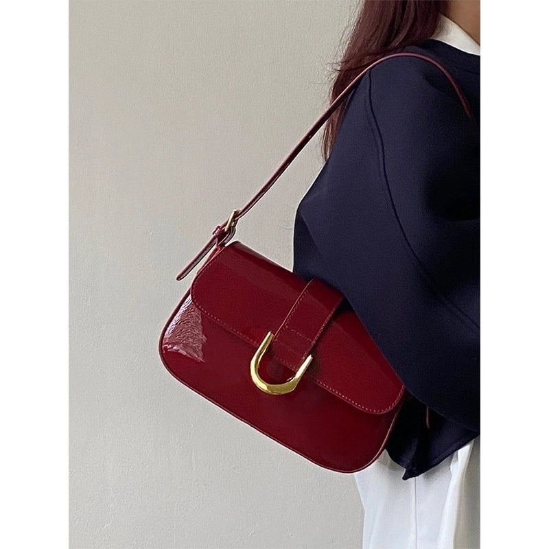 Women's Small Pu Leather Solid Color Streetwear Square Flip Cover Shoulder Bag