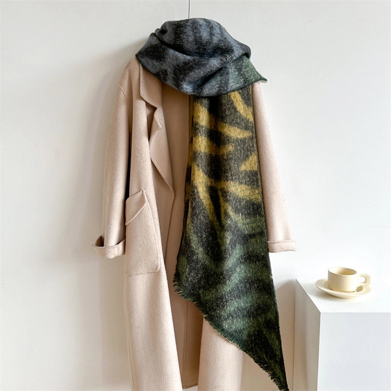 Women's Elegant Basic Minimalist Waves Polyester Scarf