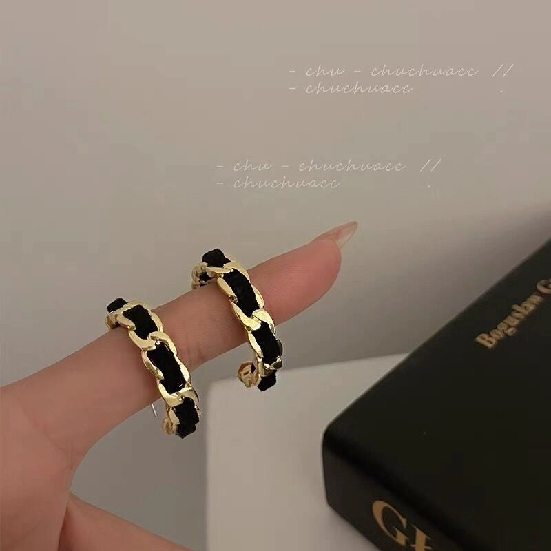 Retro Heart Shape Flower Bow Knot Flocking Inlay Artificial Pearls Rhinestones Women's Earrings 1 Pair