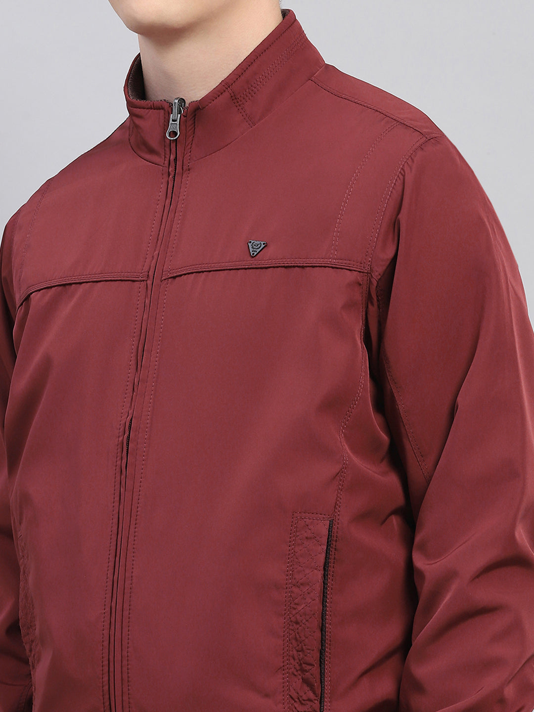 Men Maroon Solid Mock Neck Full Sleeve Jacket