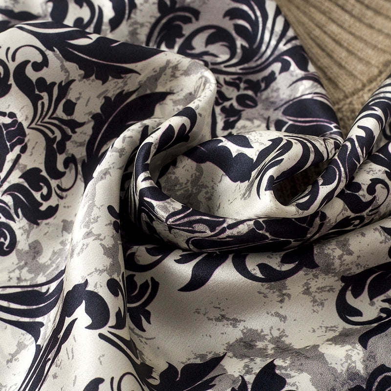 Women's Sweet Printing Silk Silk Scarves
