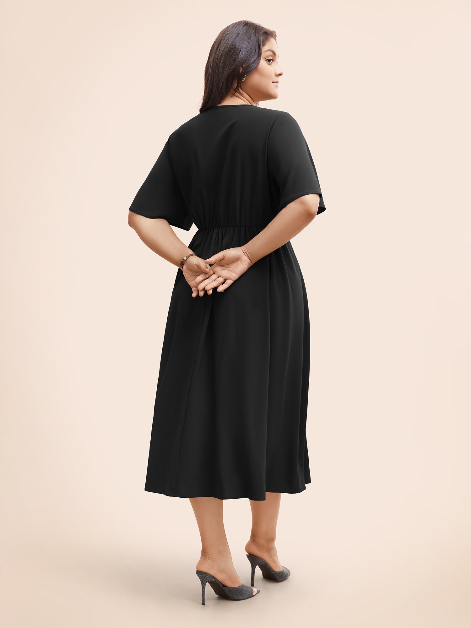 Plain Round Neck Plicated Detail Dress