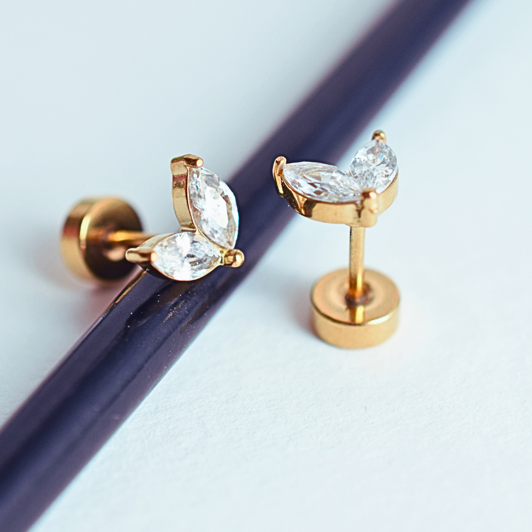 Diamond style leaf studs - Gold