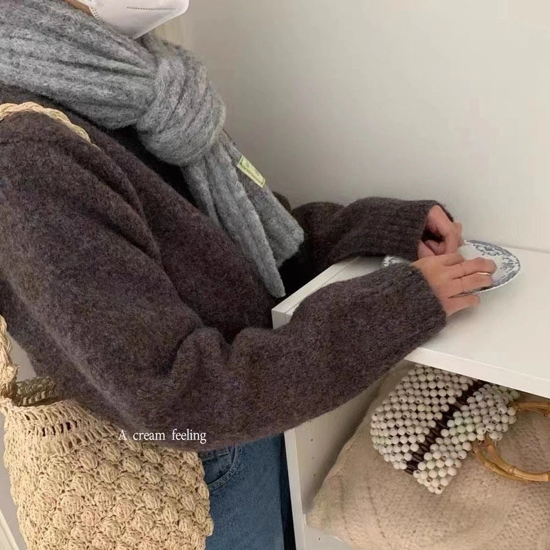 Women's Elegant Solid Color Knit Scarf