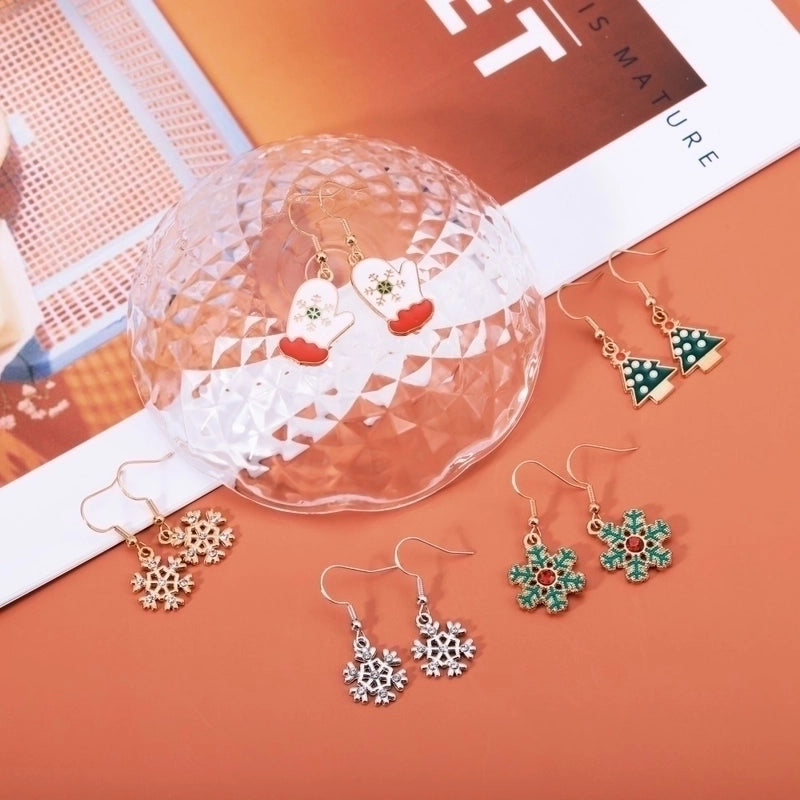 Fashion Christmas Tree Snowflake Elk Silver Plated Enamel Women's Earrings 1 Pair