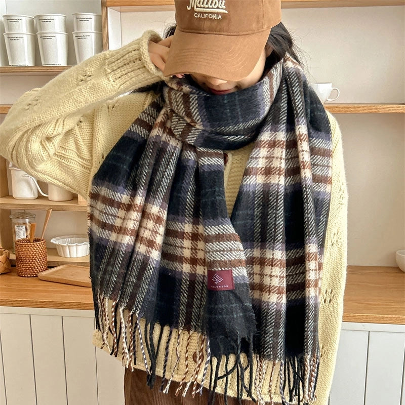 Women's Sweet Plaid Polyester Tassel Scarf
