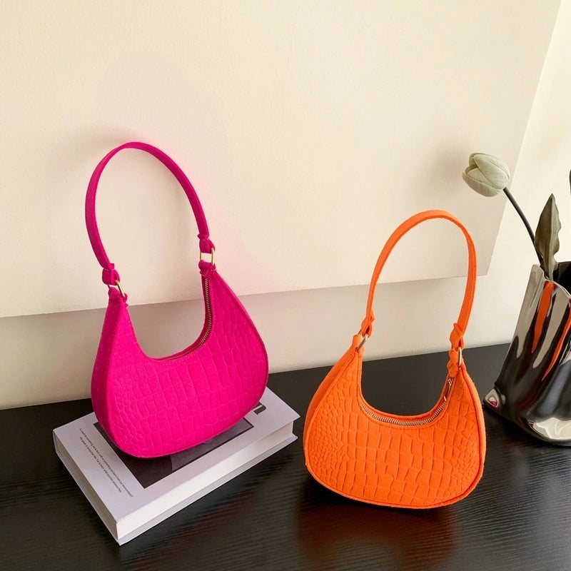 Women's Small Felt Cloth Solid Color Streetwear Sewing Thread Dumpling Shape Zipper Shoulder Bag