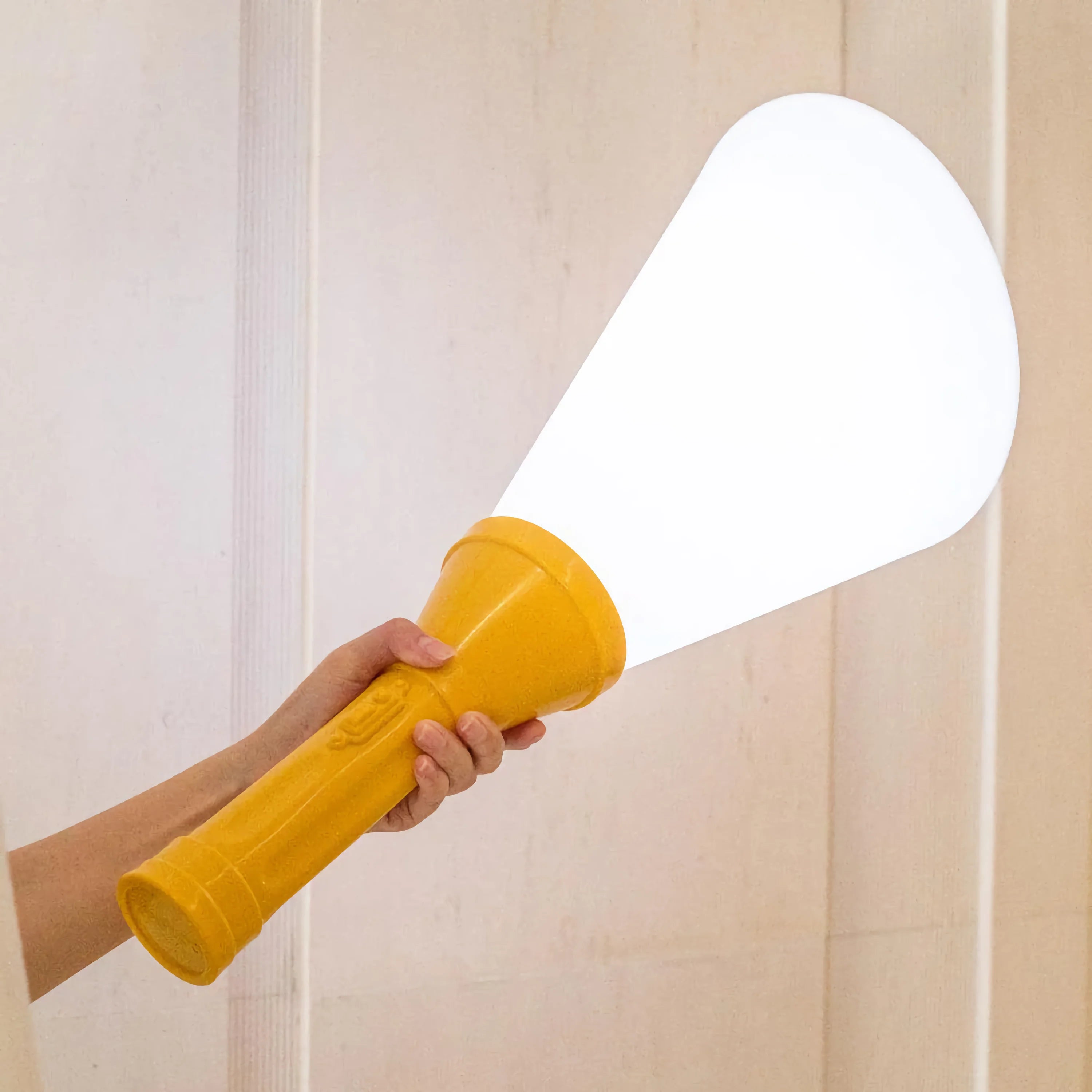 Qeeboo Flash Rechargeable Lamp. Red