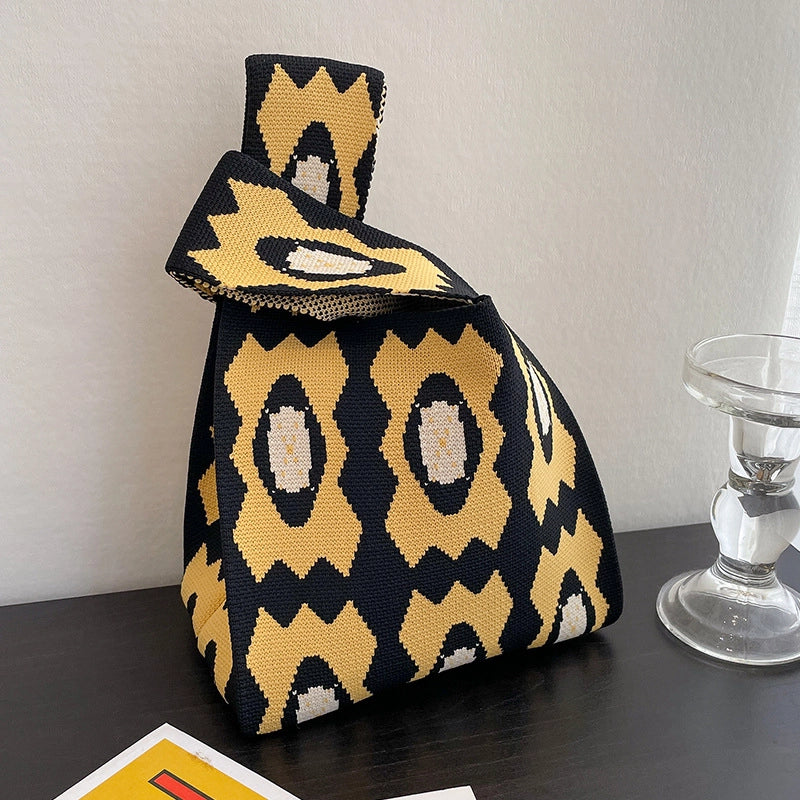 Women's Medium Knit Geometric Vintage Style Open Handbag