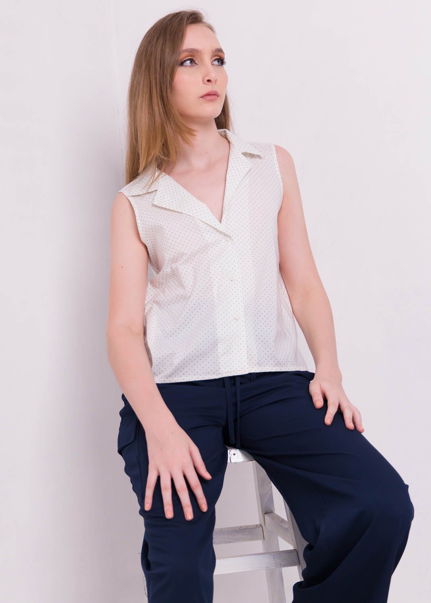 Sleeveless Cuban Collar Crop Shirt