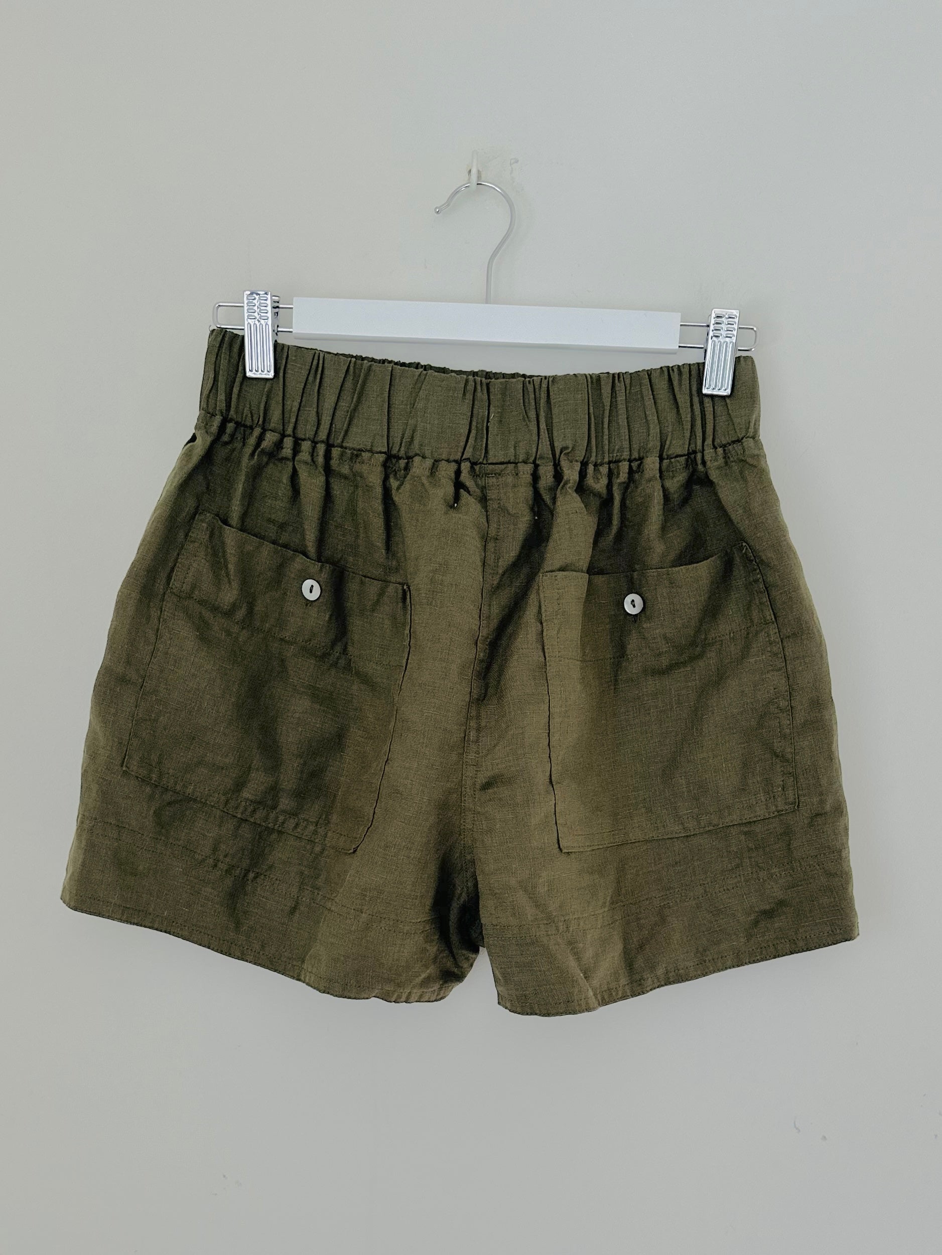 abbey short - army linen
