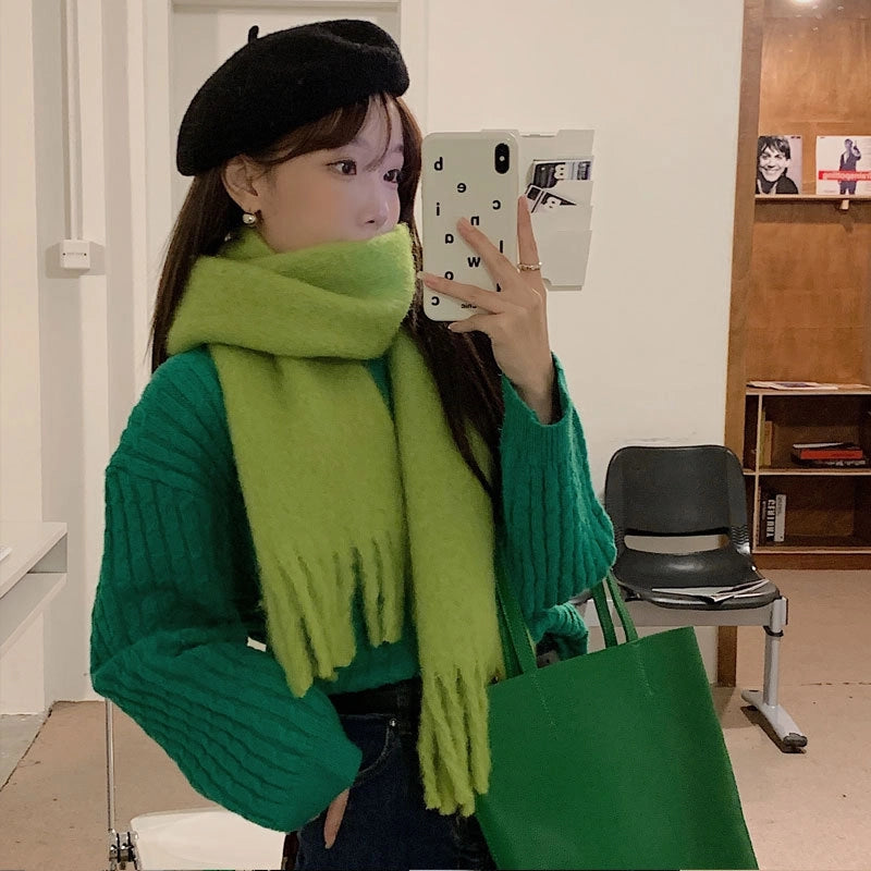 Women's Casual Minimalist Streetwear Solid Color Polyester Tassel Scarf
