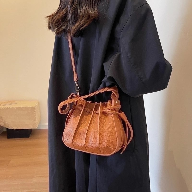 Women's Small Pu Leather Solid Color Streetwear String Shoulder Bag