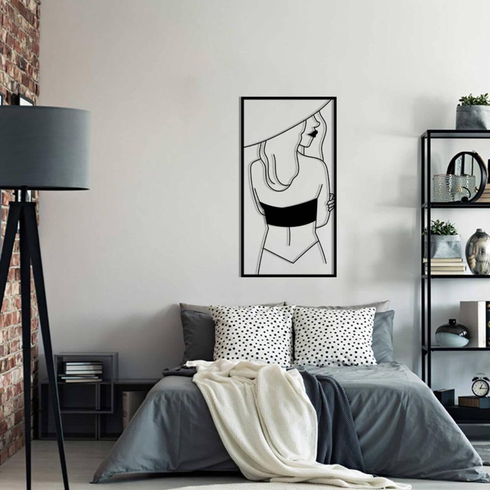 Lady With Hat Metal Wallart