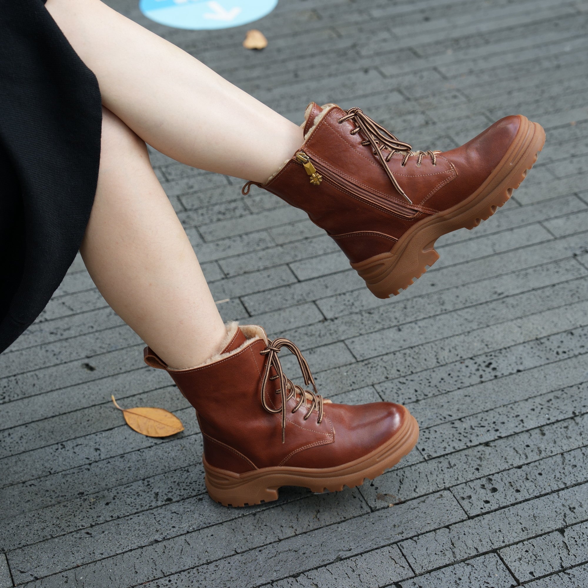 Chunky Riding Boots Leather Combat Boots Designer Shoes in Coffee/Black Have Shearling Lined