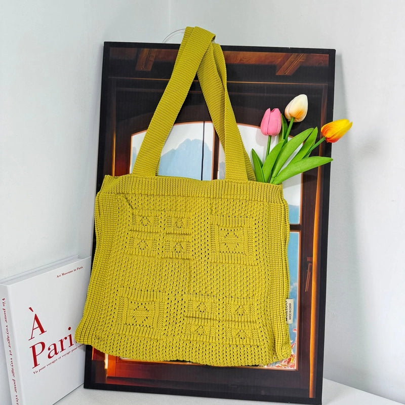 Women's Medium Polyester Heart Shape Streetwear Open Underarm Bag