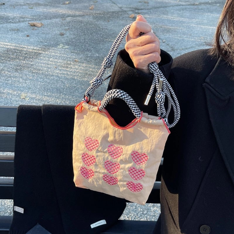 Women's Medium Cloth Heart Shape Classic Style Square Open Crossbody Bag