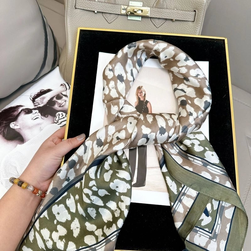 Women's Elegant Vacation Stripe Flower Polyester Silk Scarf