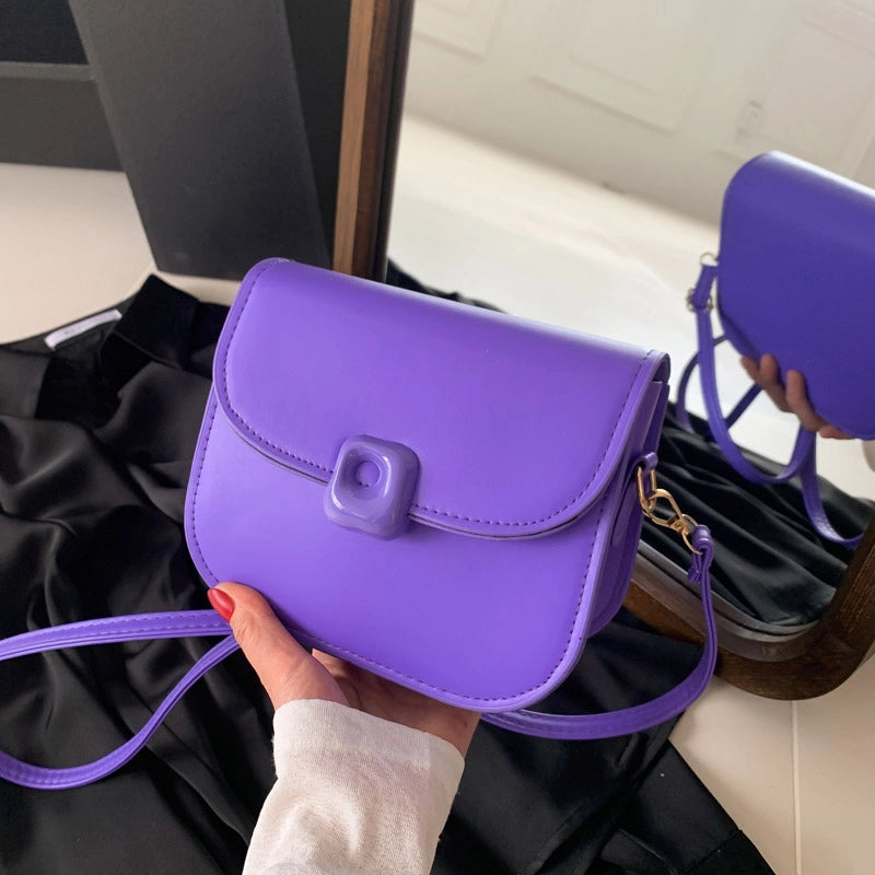 Women's Pu Leather Solid Color Streetwear Semicircle Flip Cover Shoulder Bag Crossbody Bag
